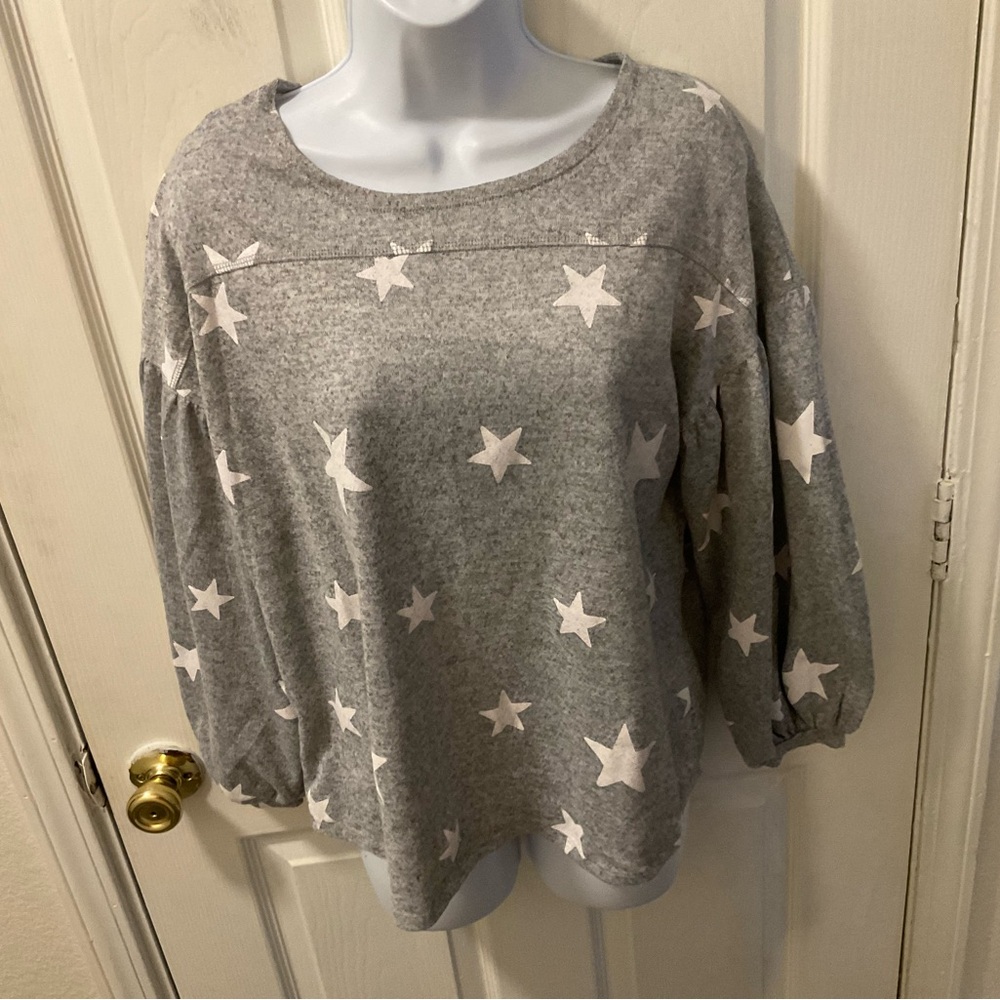 Moda Gray Top with White Stars
